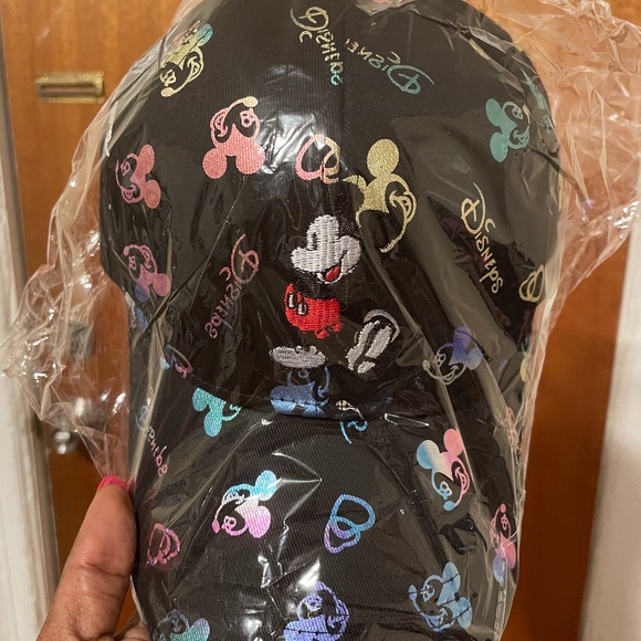 4 pack Disney baseball caps - Picture 1 of 3